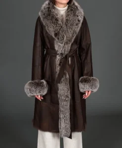 Donna D'Arienzo Ada - Cappotto in pelliccia di lapin nappato marrone con collo in volpe brinata