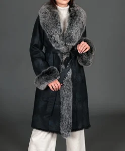 Donna D'Arienzo Ada - Cappotto in pelliccia di lapin nappato nero con collo in volpe brinata