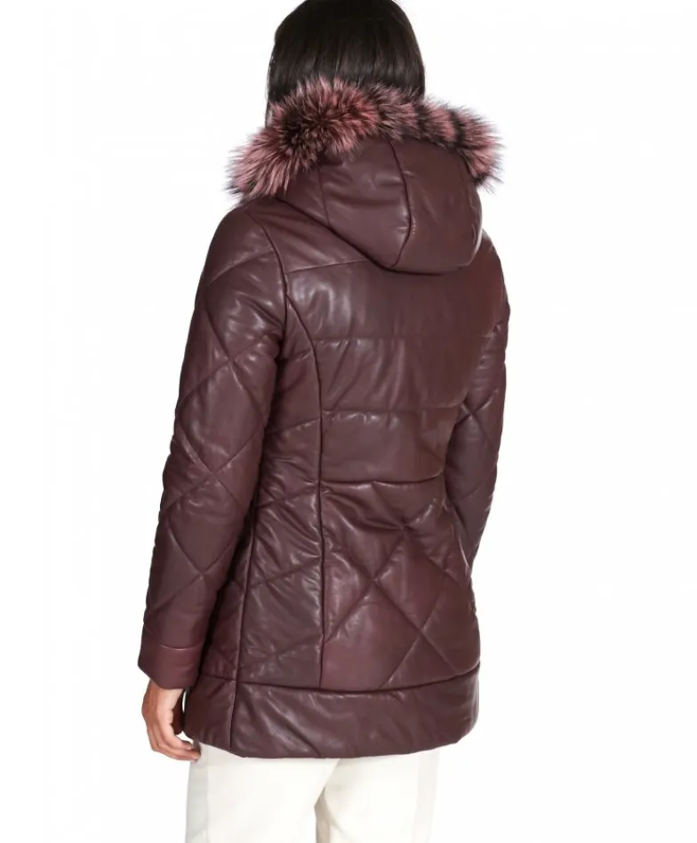 Donna D'Arienzo Chloe - Piumino in pelle naturale bordeaux con cappuccio bordato pelliccia