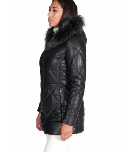 Donna D'Arienzo Chloe - Piumino in pelle naturale nera con cappuccio bordato pelliccia