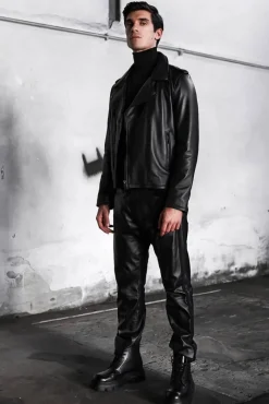 Uomo D'Arienzo Clou - Chiodo in pelle nera con alette sulle spalle e reverse ampio