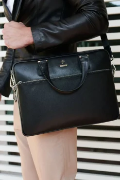 D'Arienzo Dylan - Borsa Ventiquattrore in pelle di vitello nera saffiano tasca zip
