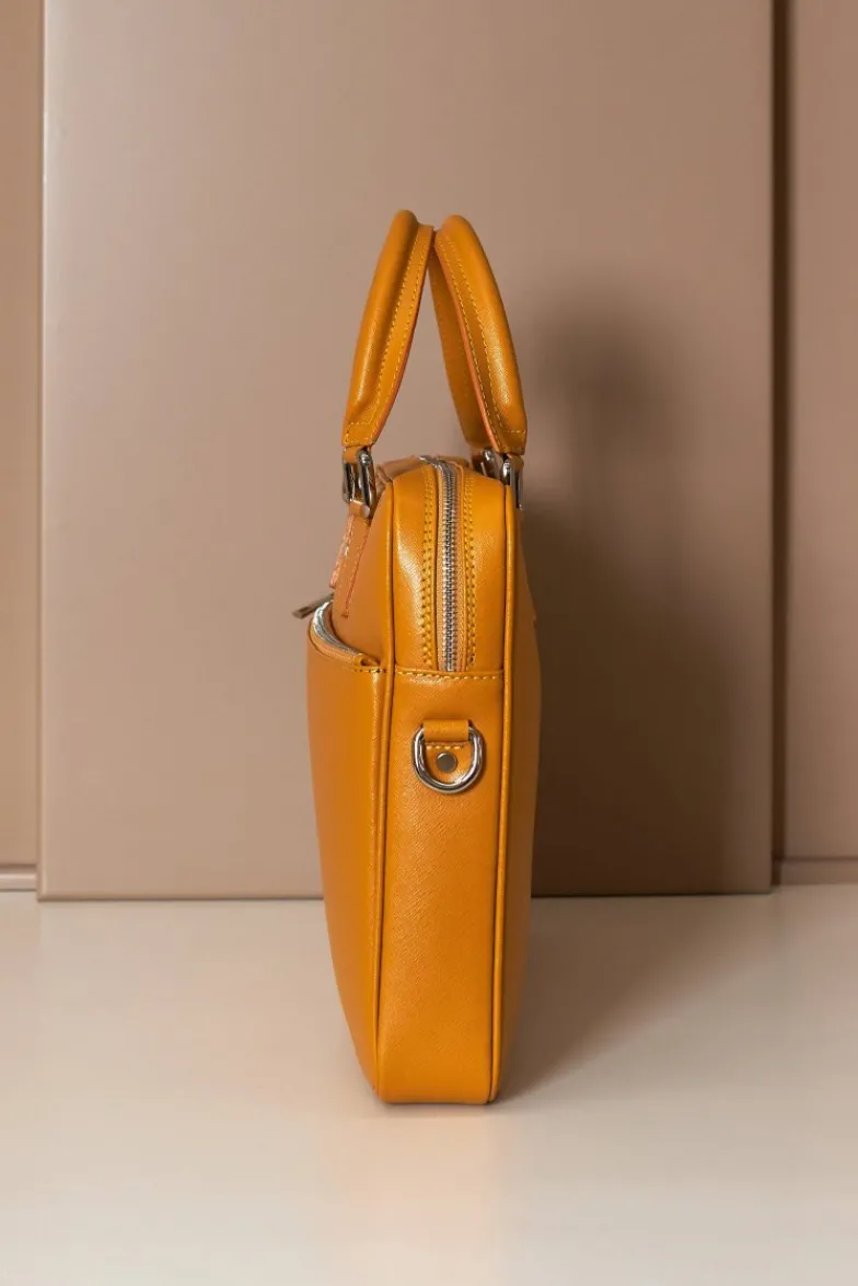 D'Arienzo Dylan - Borsa Ventiquattrore in pelle ocra di vitello saffiano tasca zip
