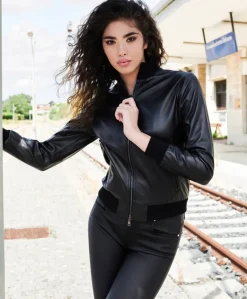 Donna D'Arienzo G155 - Bomber in pelle nera nappa effetto liscio