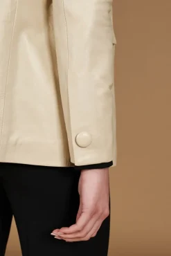 Donna D'Arienzo Giada - Blazer doppiopetto in pelle beige chiusura bottone