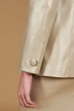 Donna D'Arienzo Giada - Blazer doppiopetto in pelle grigio perla chiusura bottone