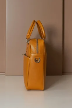 D'Arienzo Justin - Borsa Ventiquattrore in pelle di vitello ocra saffiano con doppia tasca