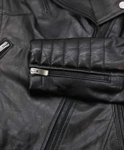 Donna D'Arienzo Karim Trap - Giacca moto in pelle vegetale nera trapuntata effetto vintage