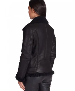 Donna D'Arienzo Malù - Montone shearling nero con cintura e cerniera trasversale