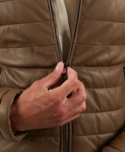 Uomo D'Arienzo Teo - Piumino in pelle colore fango con cappuccio bordo a contrasto