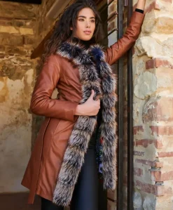 Donna D'Arienzo Tina - Cappotto in pelle naturale cuoio con cappuccio bordato pelliccia